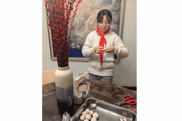 b721470518e740b68d4f6bc7485fb2ce.gif
